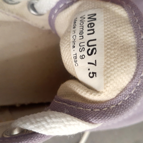 Vans - Picture 8 of 8